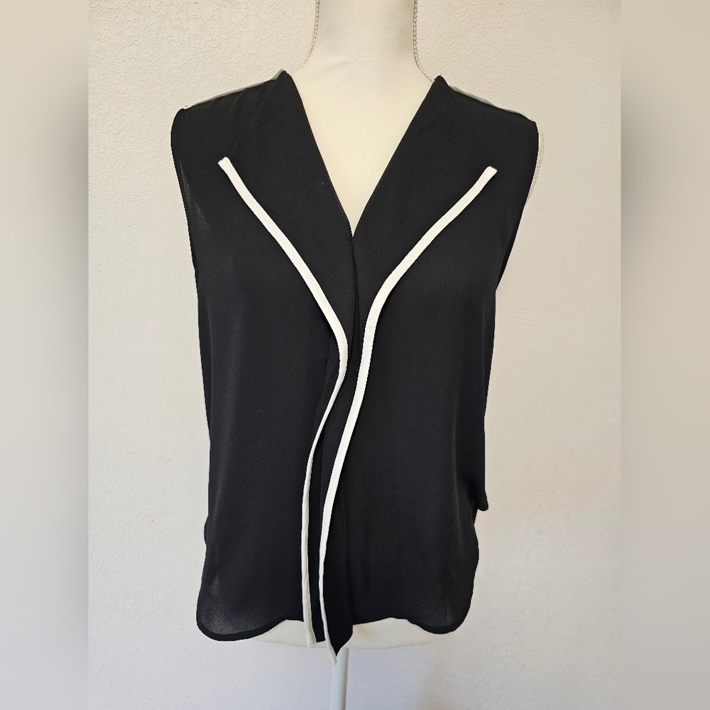 DKNY Black and White Trim Sleeveless Blouse Women's Size Small NWT - Picture 12 of 12